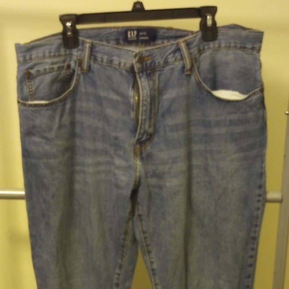 Gap Straight fit jeans size 38 x32
